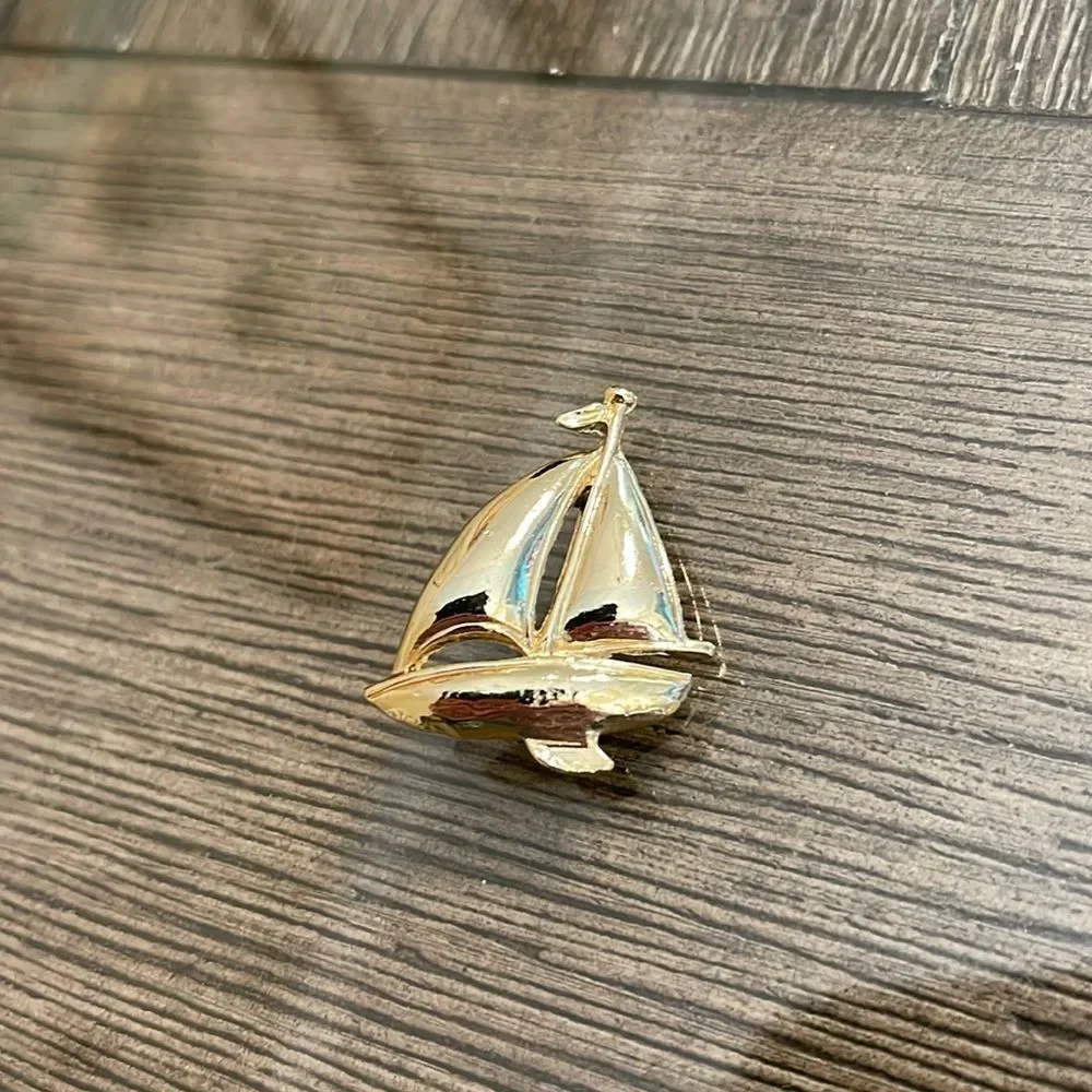 Vintage Gold-tone Sailboat Pin - Nautical Theme Brooch